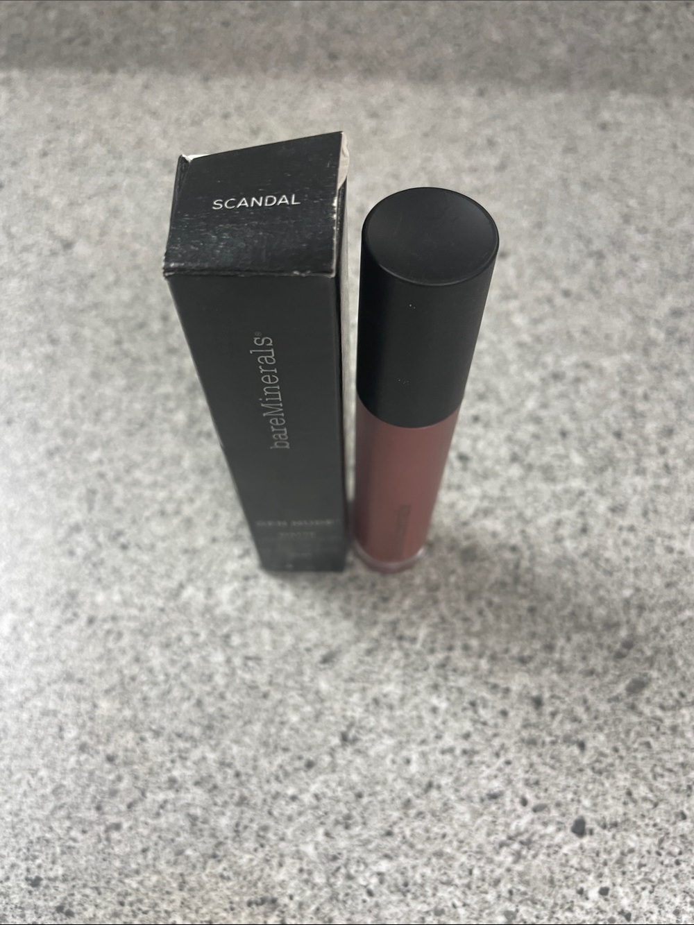 bareMinerals Matte Liquid Lipstick Scandal - Mauve Rose